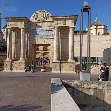 Apartmán Amor, Emocion Y Mas, Autentico Centrico Climatizado,con Wifi, Cercano A La Catedral Y Estaciones *