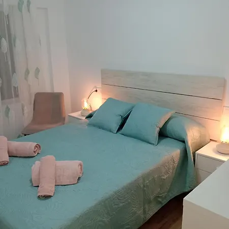 Amor, Emocion Y Mas, Autentico Centrico Climatizado,con Wifi, Cercano A La Catedral Y Estaciones Apartmán *